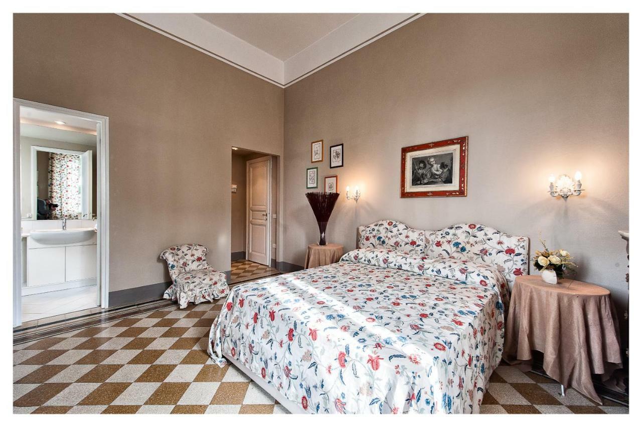 Villa Italy มารินา ดิ เปียตราซันตา ภายนอก รูปภาพ