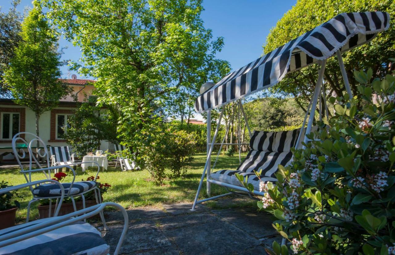 Villa Italy มารินา ดิ เปียตราซันตา ภายนอก รูปภาพ