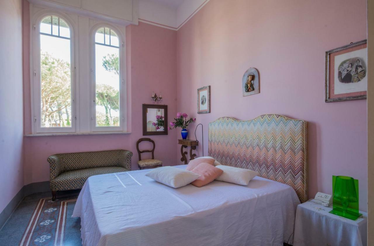 Villa Italy มารินา ดิ เปียตราซันตา ภายนอก รูปภาพ