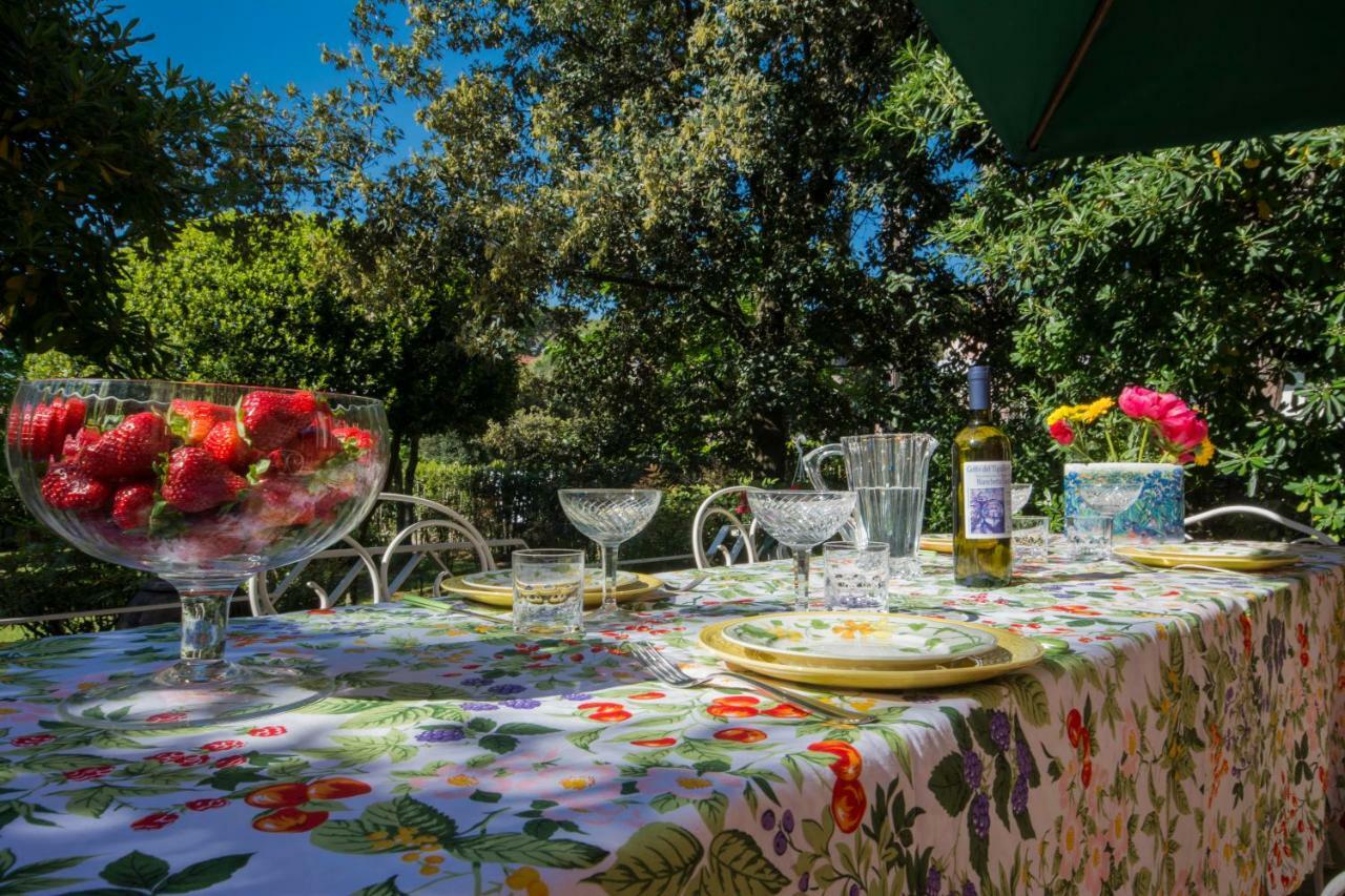Villa Italy มารินา ดิ เปียตราซันตา ภายนอก รูปภาพ